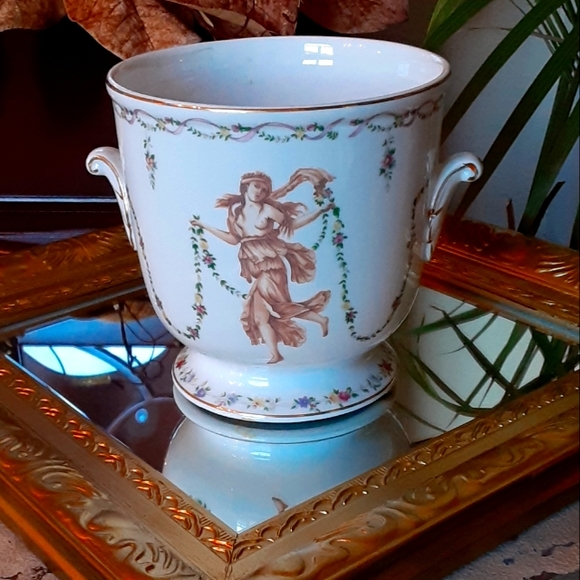 Vintage Mid 20th Century European Style Cachepot - Picture 2 of 9